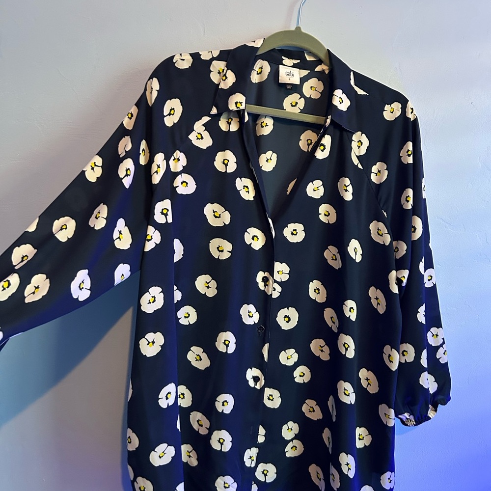 CAbi Navy and White Floral Blouse